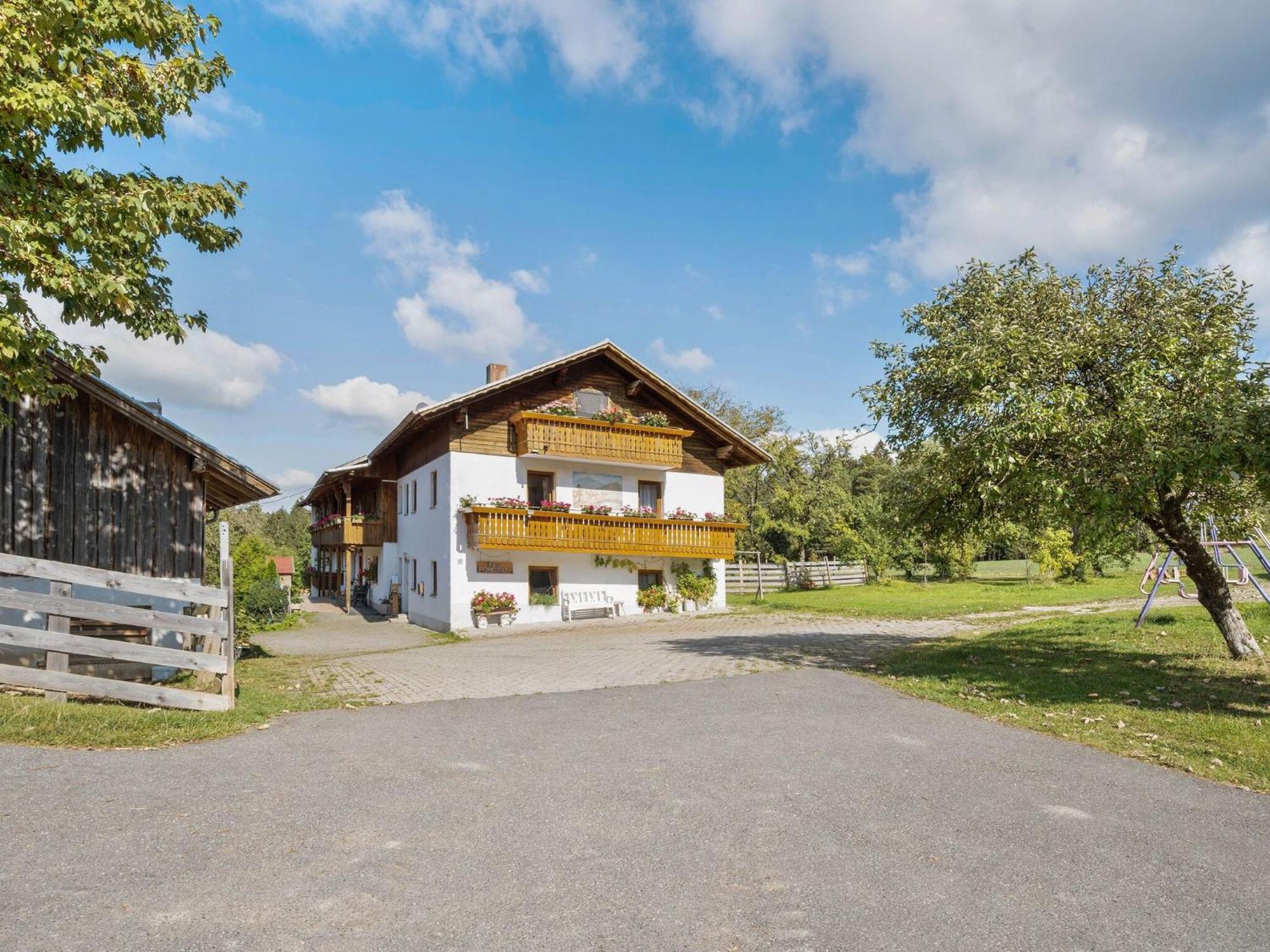 Apartment On A Farm Near The Ski Area Neukirchen beim Heiligen Blut Luaran gambar