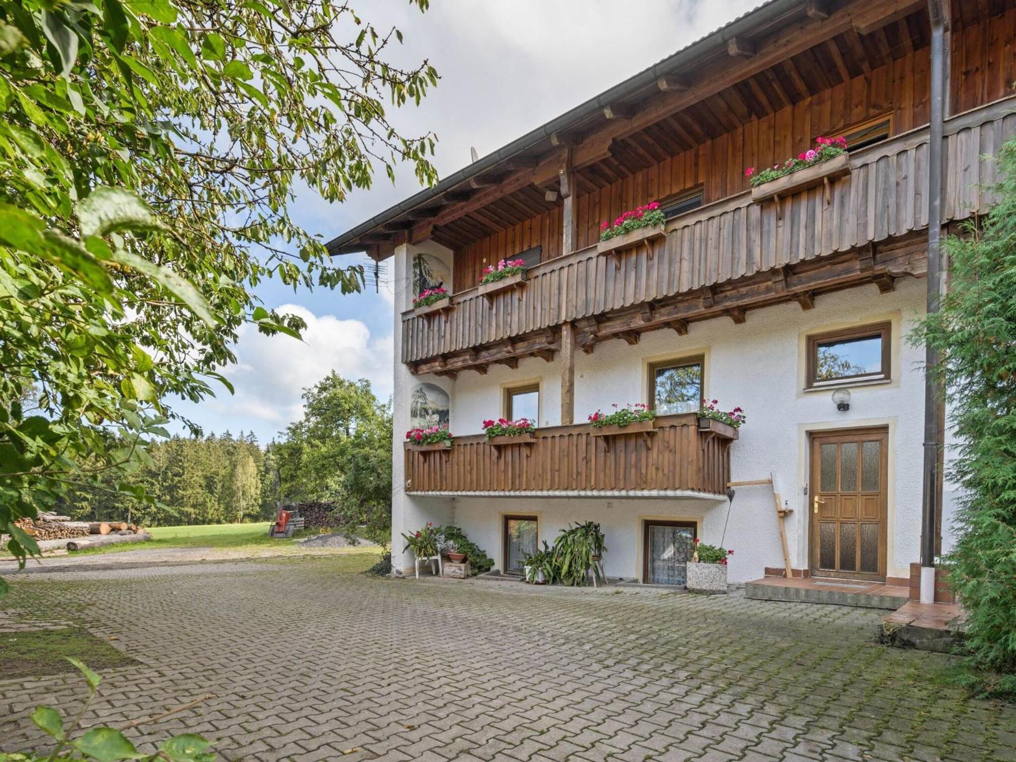 Apartment On A Farm Near The Ski Area Neukirchen beim Heiligen Blut Luaran gambar
